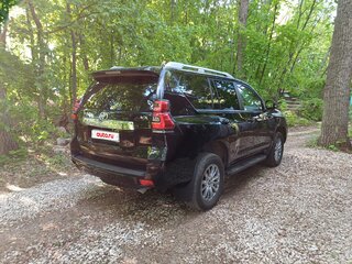 2022 Toyota Land Cruiser Prado 150 Series Рестайлинг 3, чёрный, 6050000 рублей, вид 4