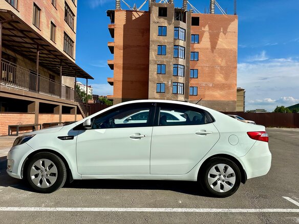 2012 Kia Rio 4-speed III, белый - вид 10