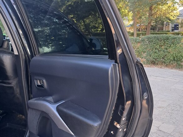 2007 Mitsubishi Outlander II, чёрный, 1200000 рублей - вид 15