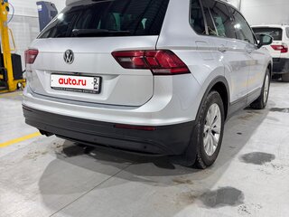 2019 Volkswagen Tiguan II, серебристый, 1990000 рублей, вид 2