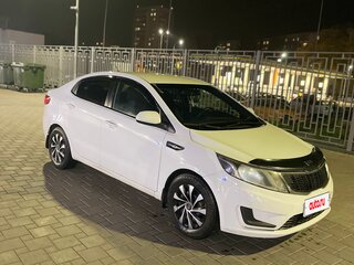 2014 Kia Rio III, белый, 590000 рублей, вид 3