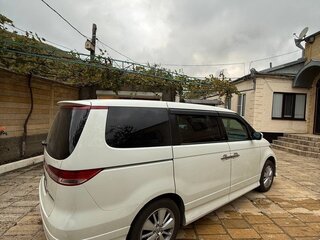 2007 Honda Elysion I Рестайлинг, белый, 1650000 рублей, вид 4