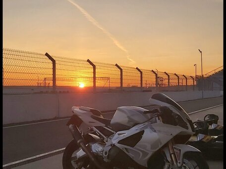2009 Aprilia RSV1000 R, белый, 690000 рублей, вид 5