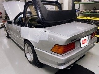 1993 Mercedes-Benz SL-Класс AMG 60 AMG I (R129), серебристый, 16900000 рублей, вид 5