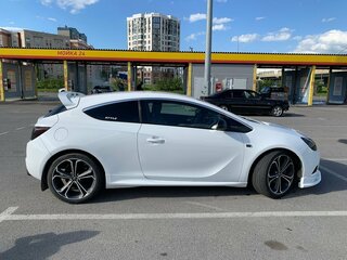 2013 Opel Astra GTC J Рестайлинг, белый, 900000 рублей, вид 5
