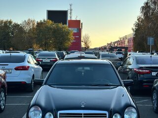 1997 Mercedes-Benz E-Класс 230 II (W210, S210), чёрный, 450000 рублей, вид 1