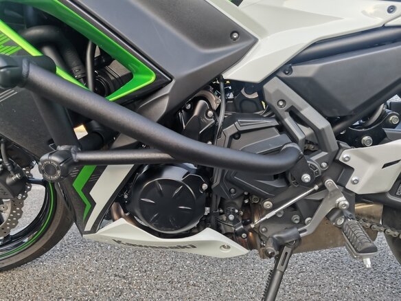 2021 Kawasaki Ninja 650, белый, 670856 рублей - вид 9