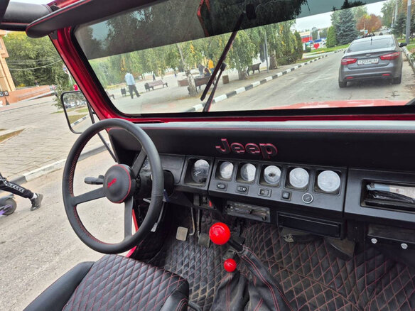 1993 Jeep Wrangler I (YJ), красный, 2100000 рублей - вид 16