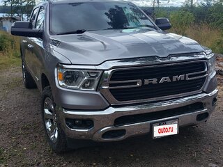 2021 Ram 1500 Crew Cab eTorque V, серебристый, 7000000 рублей, вид 4