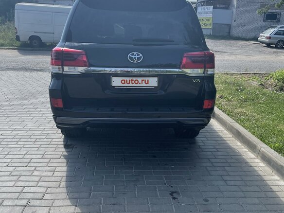 2015 Toyota Land Cruiser 200 Series Рестайлинг 2, чёрный, 5100000 рублей - вид 3