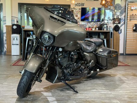 2021 Harley-Davidson CVO Street Glide, коричневый, 3350000 рублей, вид 1