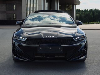 2022 Kia K5 III, чёрный, 2800000 рублей, вид 2