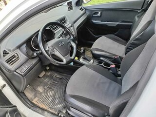 2016 Kia Rio III Рестайлинг, белый, 1600000 рублей, вид 4
