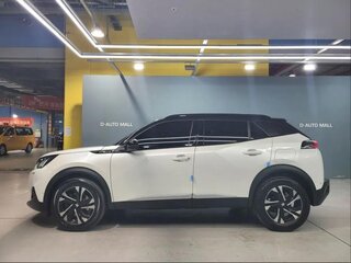 2022 Peugeot 2008 II, белый, 1990000 рублей, вид 4