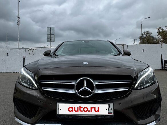 2016 Mercedes-Benz C-Класс 180 IV (W205), коричневый, 2280000 рублей