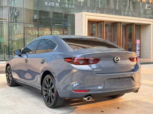 2025 Mazda 3 Axela IV (BP), серый, 1800000 рублей - вид 5