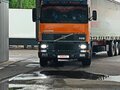 2000 Volvo FH, оранжевый, 2600000 рублей