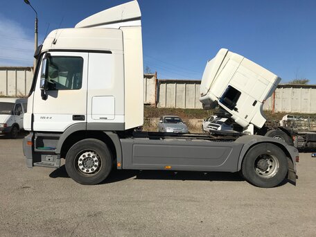2013 Mercedes-Benz Actros, белый, 6700000 рублей, вид 3