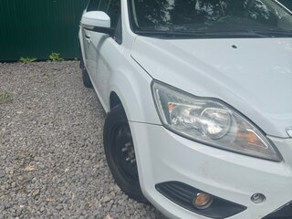 2011 Ford Focus II Рестайлинг, белый, 600000 рублей, вид 2