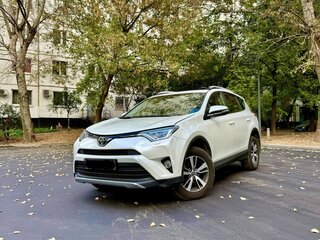 2015 Toyota RAV4 IV (XA40) Рестайлинг, белый, 2550000 рублей, вид 1