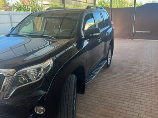2017 Toyota Land Cruiser Prado 150 Series Рестайлинг 1, чёрный, 4550000 рублей, вид 2