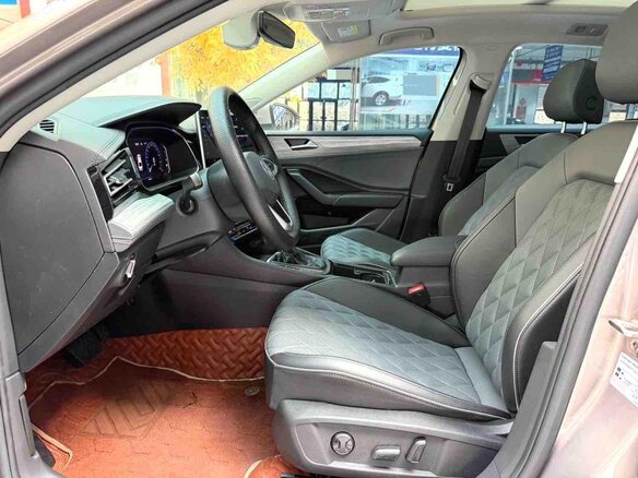 2023 Volkswagen Sagitar III Рестайлинг, бежевый, 1430000 рублей - вид 5