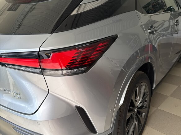 2023 Lexus RX 350 V, серебристый, 12500000 рублей - вид 4