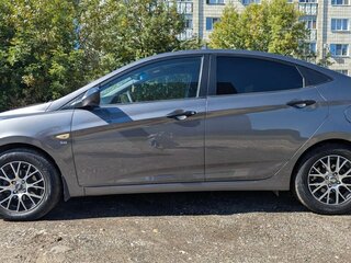 2015 Hyundai Solaris I Рестайлинг, серый, 950000 рублей, вид 1