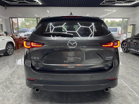 2023 Mazda CX-5 II Рестайлинг, серый, 1950048 рублей - вид 4