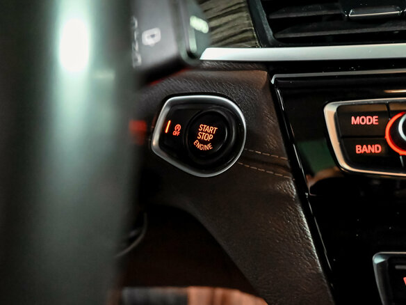 2021 BMW X1 20i xDrive II (F48) Рестайлинг, синий - вид 17