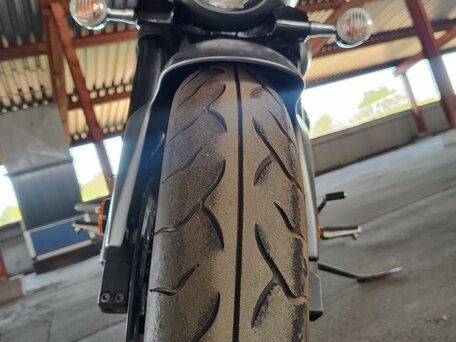2022 Suzuki Boulevard M109R, серый, 1999000 рублей, вид 3
