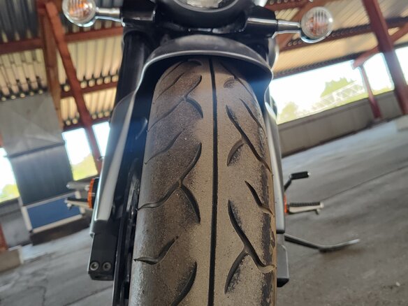 2022 Suzuki Boulevard M109R, серый, 1999000 рублей - вид 2