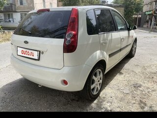 2006 Ford Fiesta Mk5, белый, 450000 рублей, вид 2
