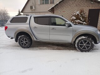 2012 Mitsubishi L200 IV, серебристый, 2000000 рублей, вид 4