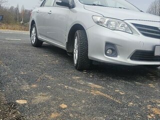 2011 Toyota Corolla X (E140, E150) Рестайлинг, серебристый, 1050000 рублей, вид 1