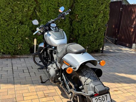 2019 Harley-Davidson Fat Bob, серый, 1770000 рублей, вид 5