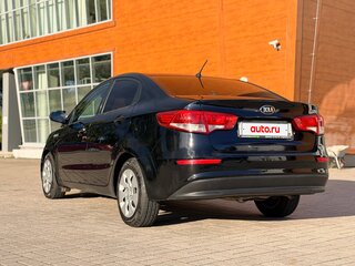 2016 Kia Rio III Рестайлинг, чёрный, 700000 рублей, вид 4