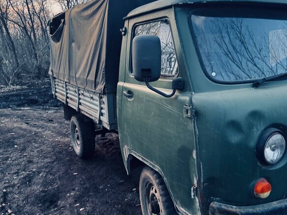 2011 УАЗ 3303, зелёный, 400000 рублей - вид 1