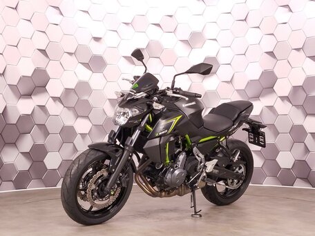 2018 Kawasaki Z 650, чёрный, 669000 рублей, вид 2