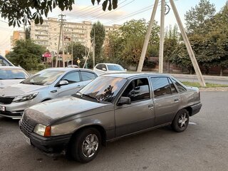 1988 Opel Kadett E, серый, 60000 рублей, вид 3