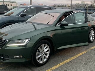 2019 Skoda Superb III, зелёный, 2200000 рублей, вид 3