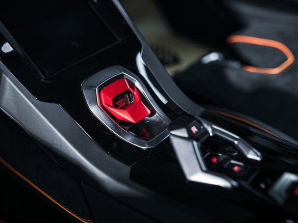 2020 Lamborghini Huracán I Рестайлинг, серый - вид 30