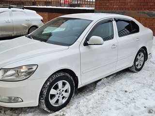 2011 Skoda Octavia II (A5) Рестайлинг, белый, 1050000 рублей, вид 1