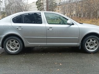 2011 Skoda Octavia II (A5) Рестайлинг, серебристый, 840000 рублей, вид 4