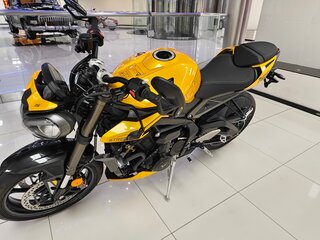 2025 Triumph Street Triple, жёлтый, 1550000 рублей, вид 3