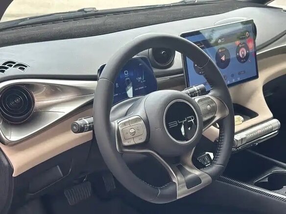 2026 BYD Dolphin 30.7 kWh I, серый, 1400077 рублей - вид 10