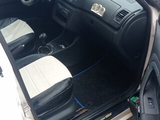 2011 Skoda Fabia II Рестайлинг, белый, 250000 рублей, вид 5