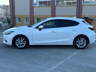 2016 Mazda Axela III Рестайлинг, белый, 1400000 рублей, вид 5