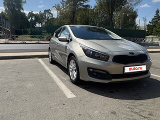 2016 Kia Ceed II Рестайлинг, серебристый, 1300000 рублей, вид 2