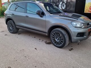 2013 Volkswagen Touareg II, серый, 2590000 рублей, вид 2
